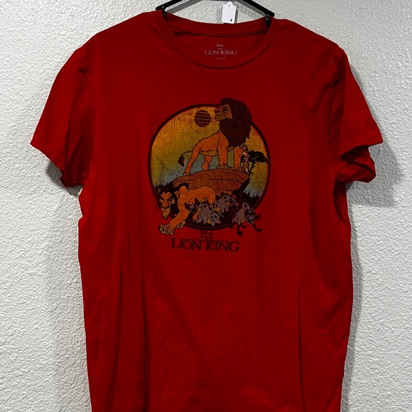 Lion king tee - Picture 2 of 2
